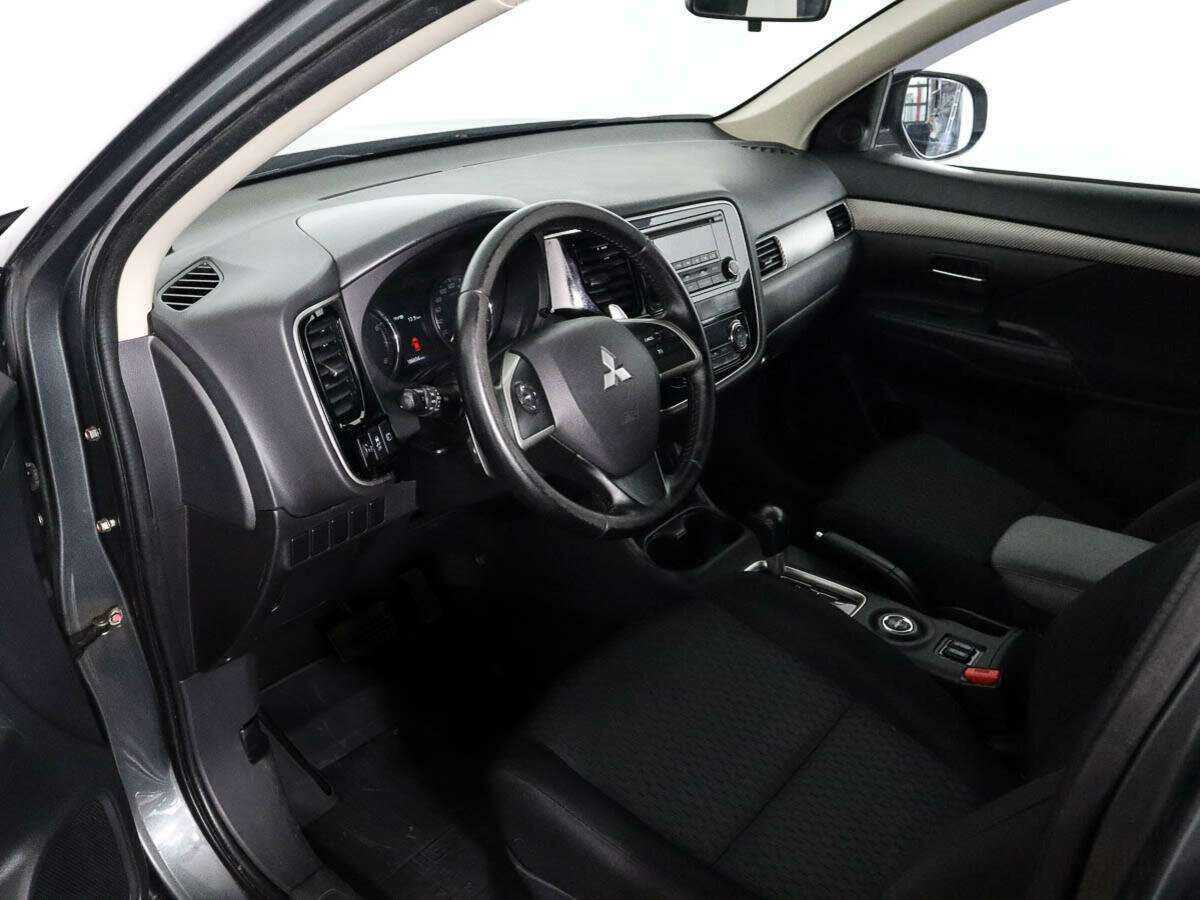 Купить Mitsubishi Outlander с пробегом. Фото: #6