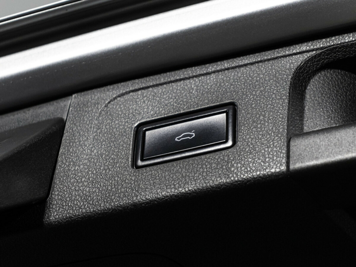 Купить Volkswagen Passat с пробегом. Фото: #22