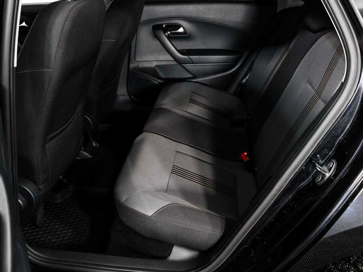 Купить Volkswagen Polo с пробегом. Фото: #9