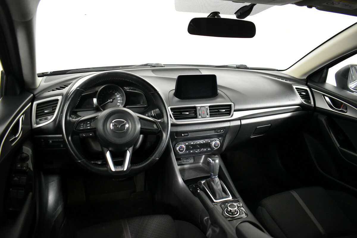Купить Mazda 3 с пробегом. Фото: #10