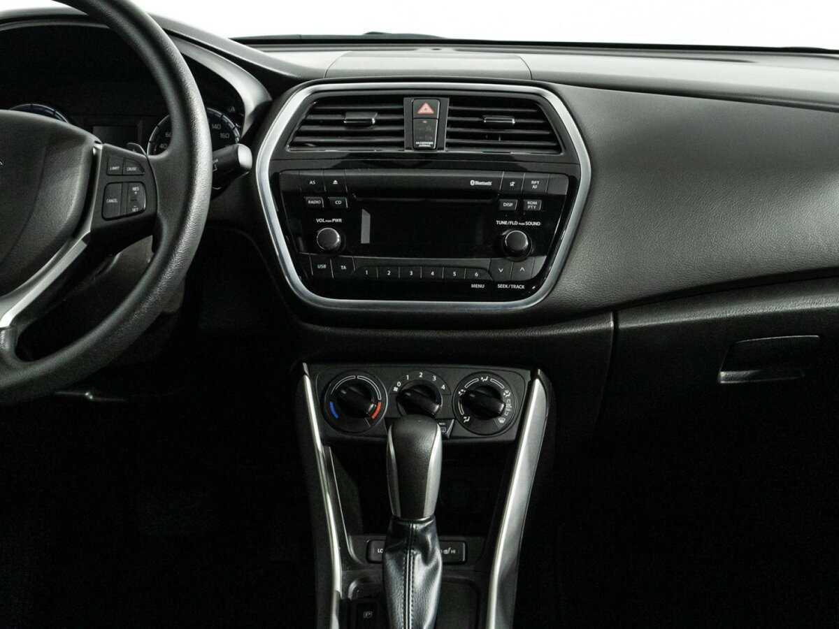 Купить Suzuki SX4 с пробегом. Фото: #13