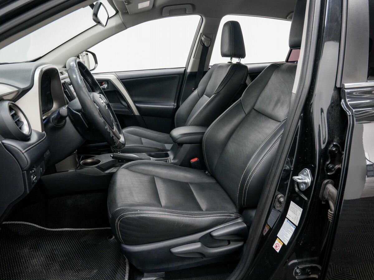 Купить Toyota RAV4 с пробегом. Фото: #13