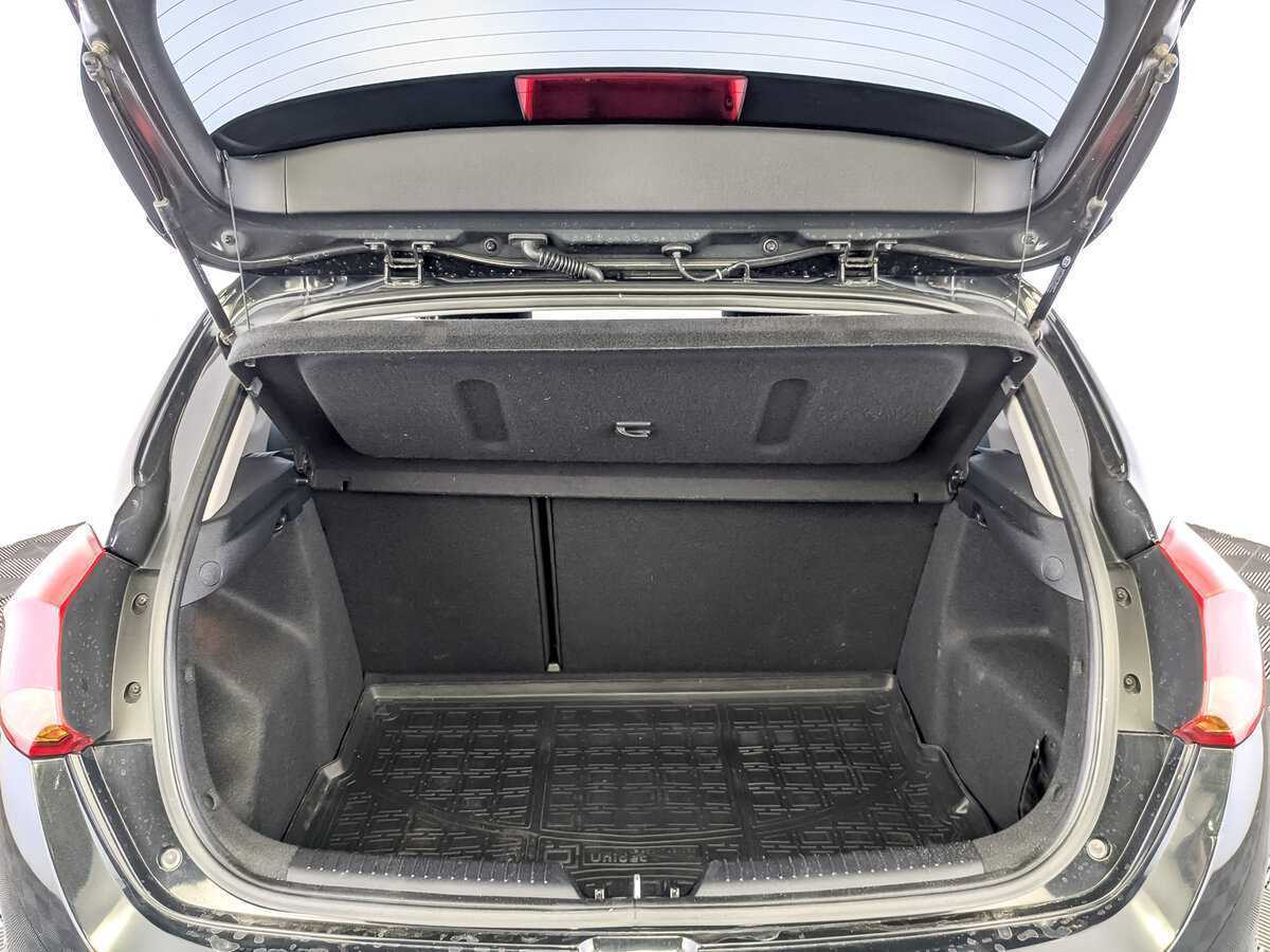 Купить Kia Ceed с пробегом. Фото: #9