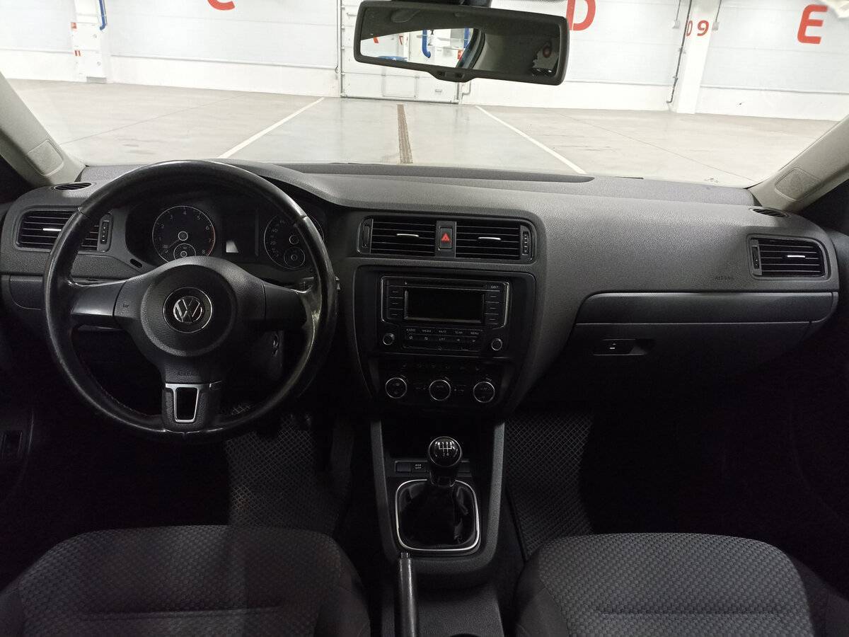 Купить Volkswagen Jetta с пробегом. Фото: #13