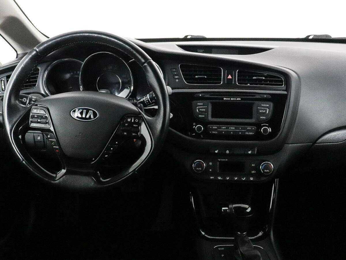 Купить Kia Ceed с пробегом. Фото: #9