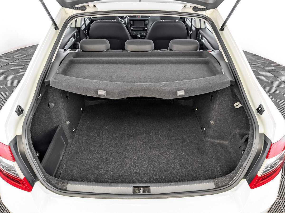 Купить Skoda Octavia с пробегом. Фото: #9