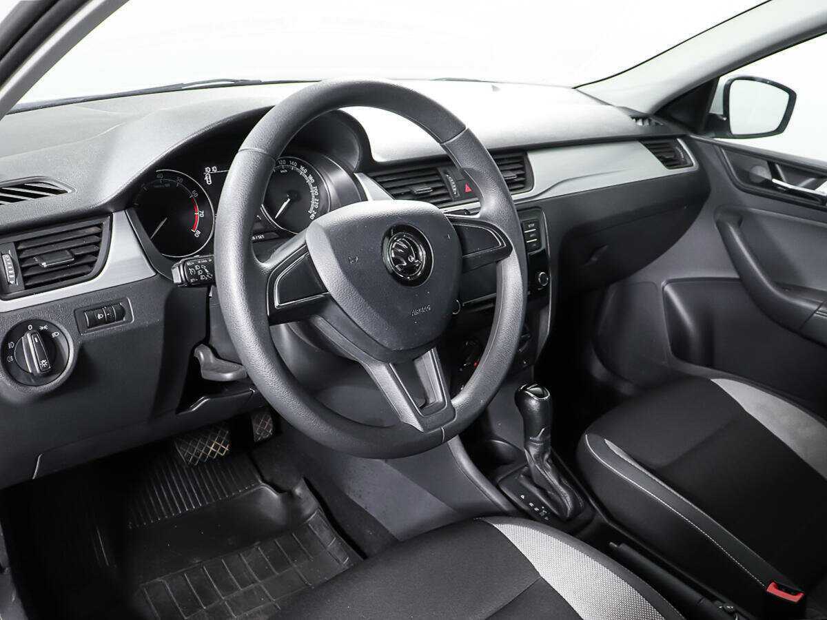 Купить Skoda Rapid с пробегом. Фото: #11