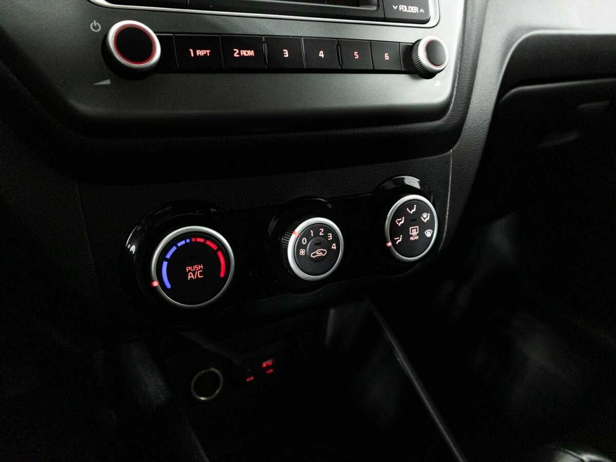 Купить Kia Rio с пробегом. Фото: #15