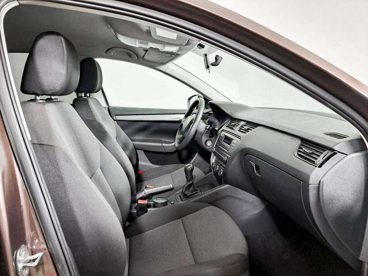 Купить Skoda Octavia с пробегом. Фото: #8