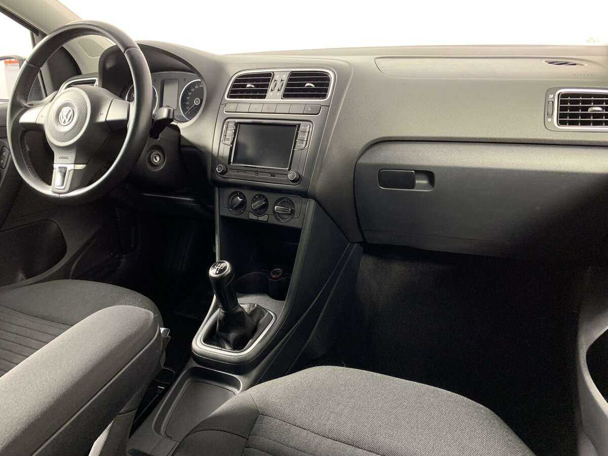 Купить Volkswagen Polo с пробегом. Фото: #8