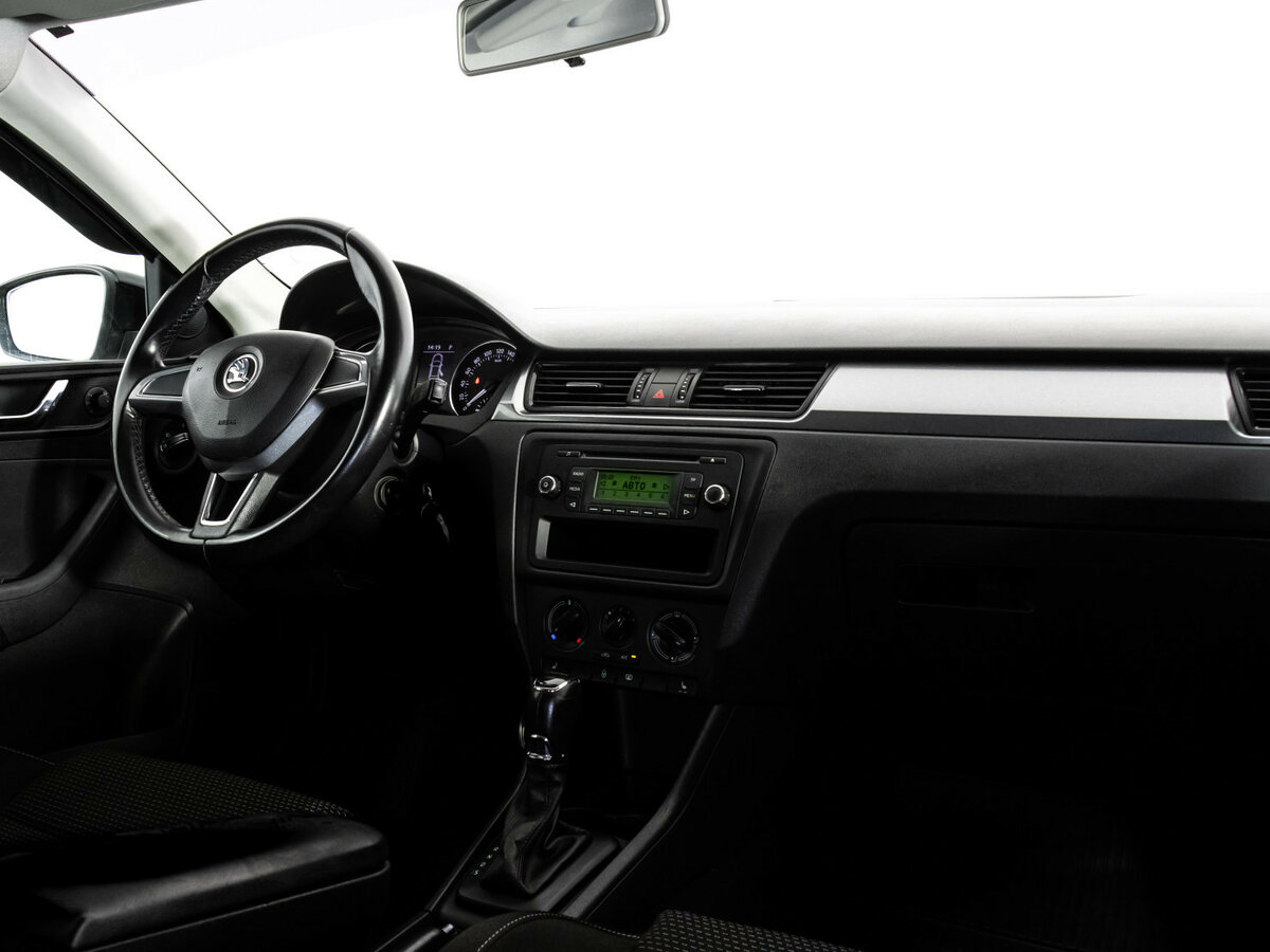 Купить Skoda Rapid с пробегом. Фото: #6