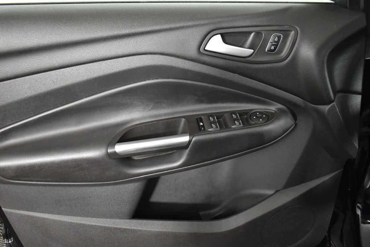 Купить Ford Kuga с пробегом. Фото: #22