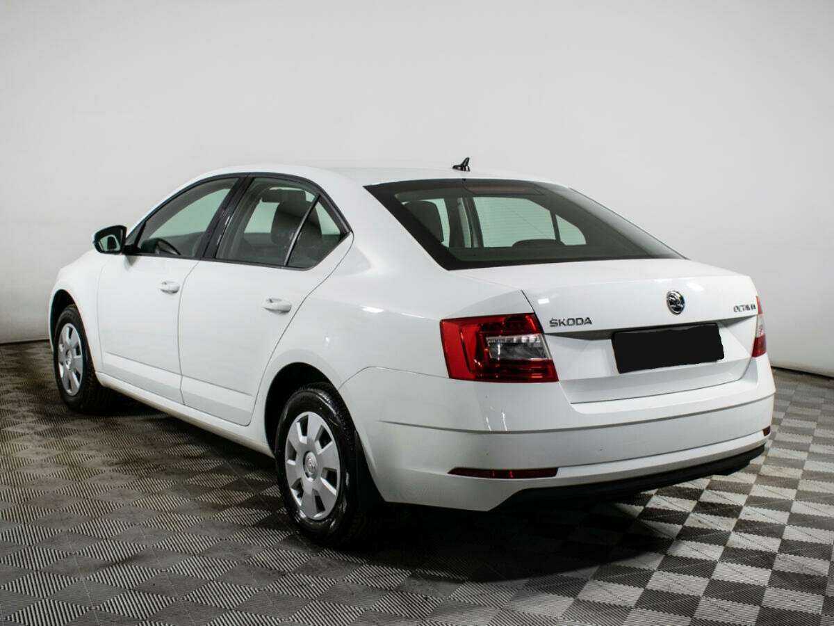 Купить Skoda Octavia с пробегом. Фото: #4