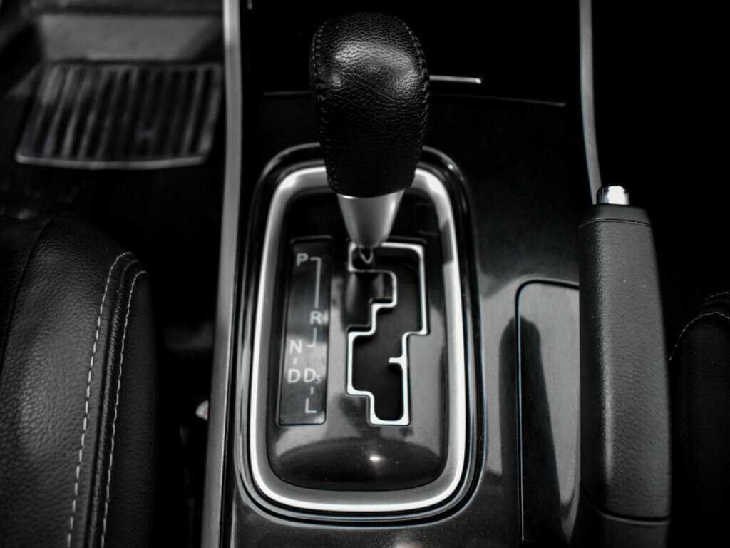 Купить Mitsubishi Outlander с пробегом. Фото: #10