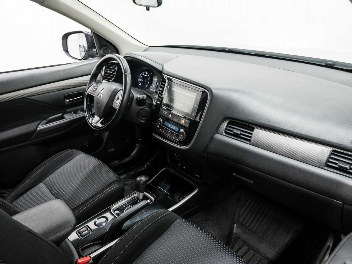 Купить Mitsubishi Outlander с пробегом. Фото: #7