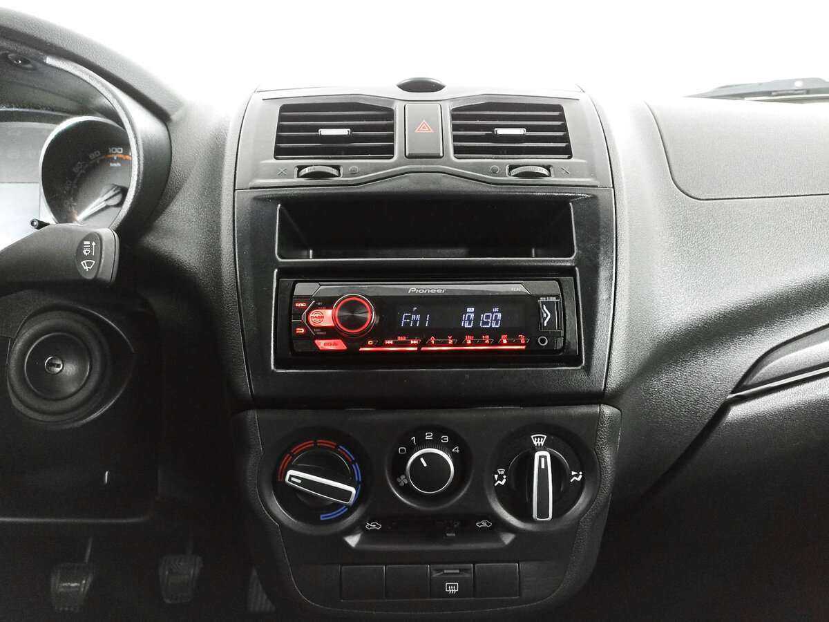 Купить Lada (ВАЗ) Granta с пробегом. Фото: #9