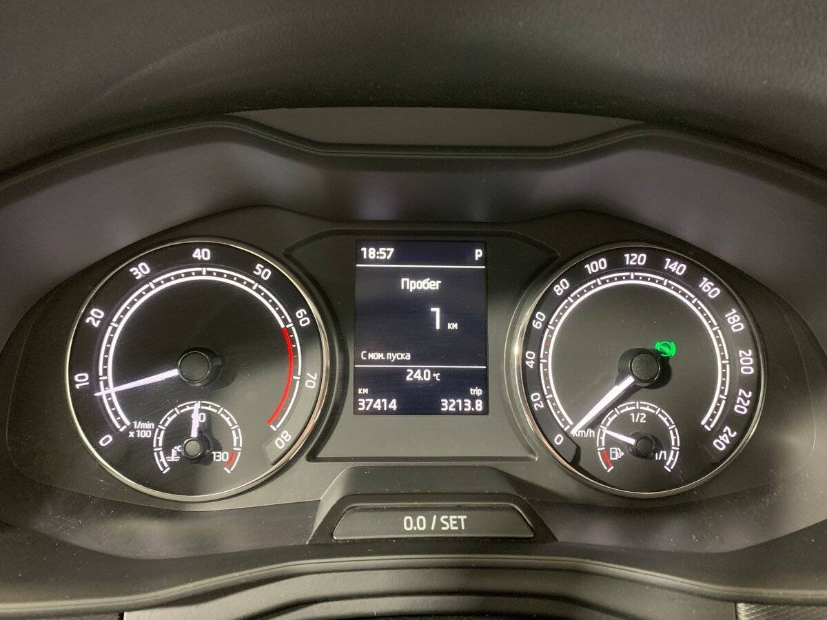 Купить Skoda Rapid с пробегом. Фото: #13