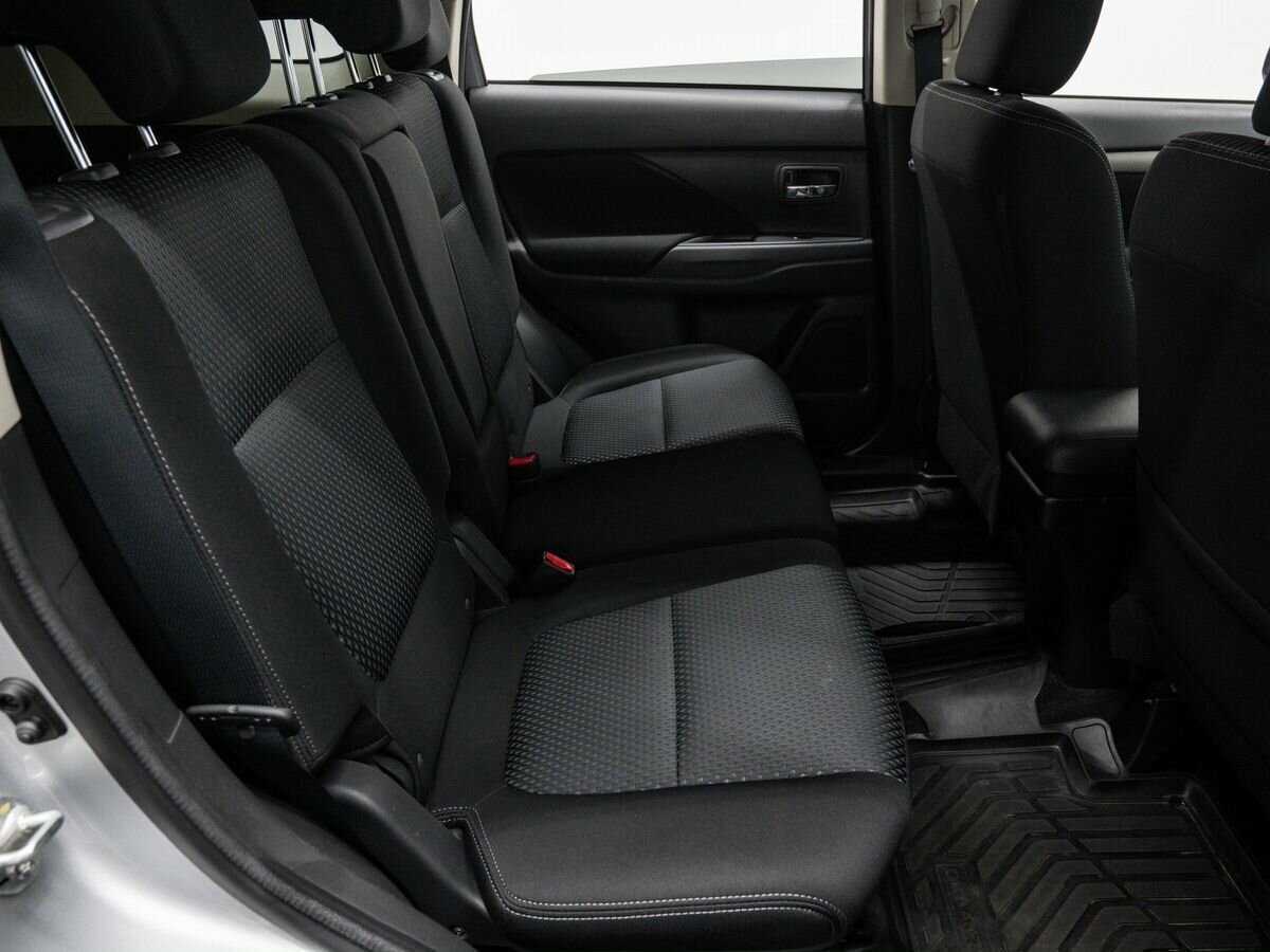Купить Mitsubishi Outlander с пробегом. Фото: #9