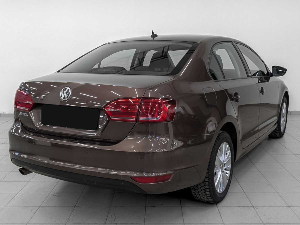 Купить Volkswagen Jetta с пробегом. Фото: #4