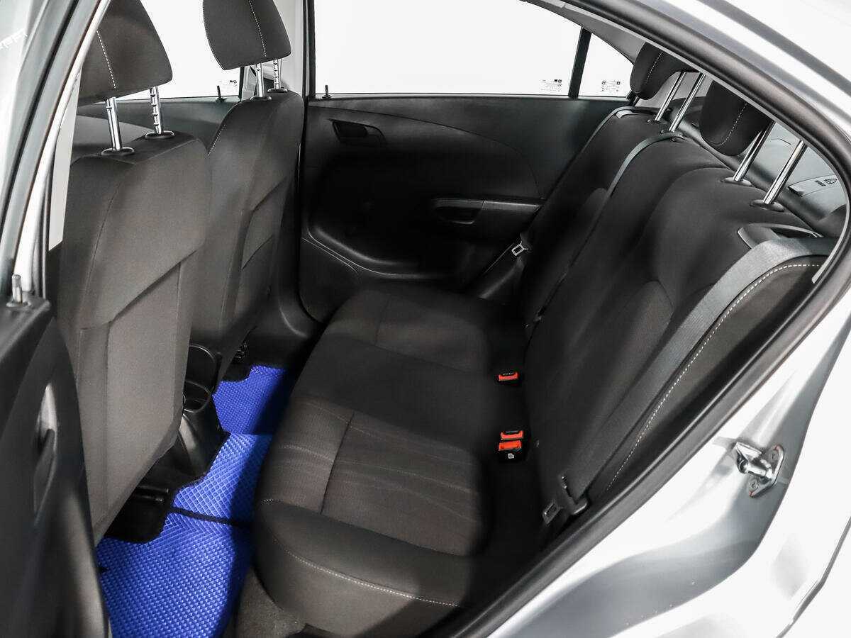 Купить Chevrolet Aveo с пробегом. Фото: #9