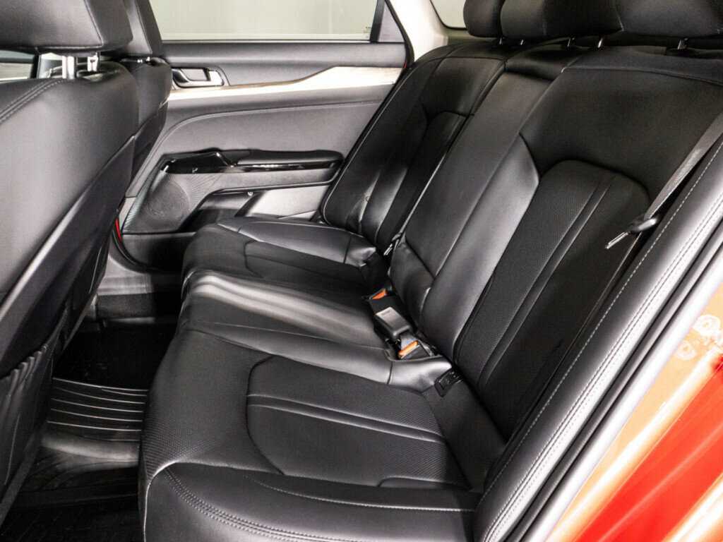 Купить Kia K5 с пробегом. Фото: #10