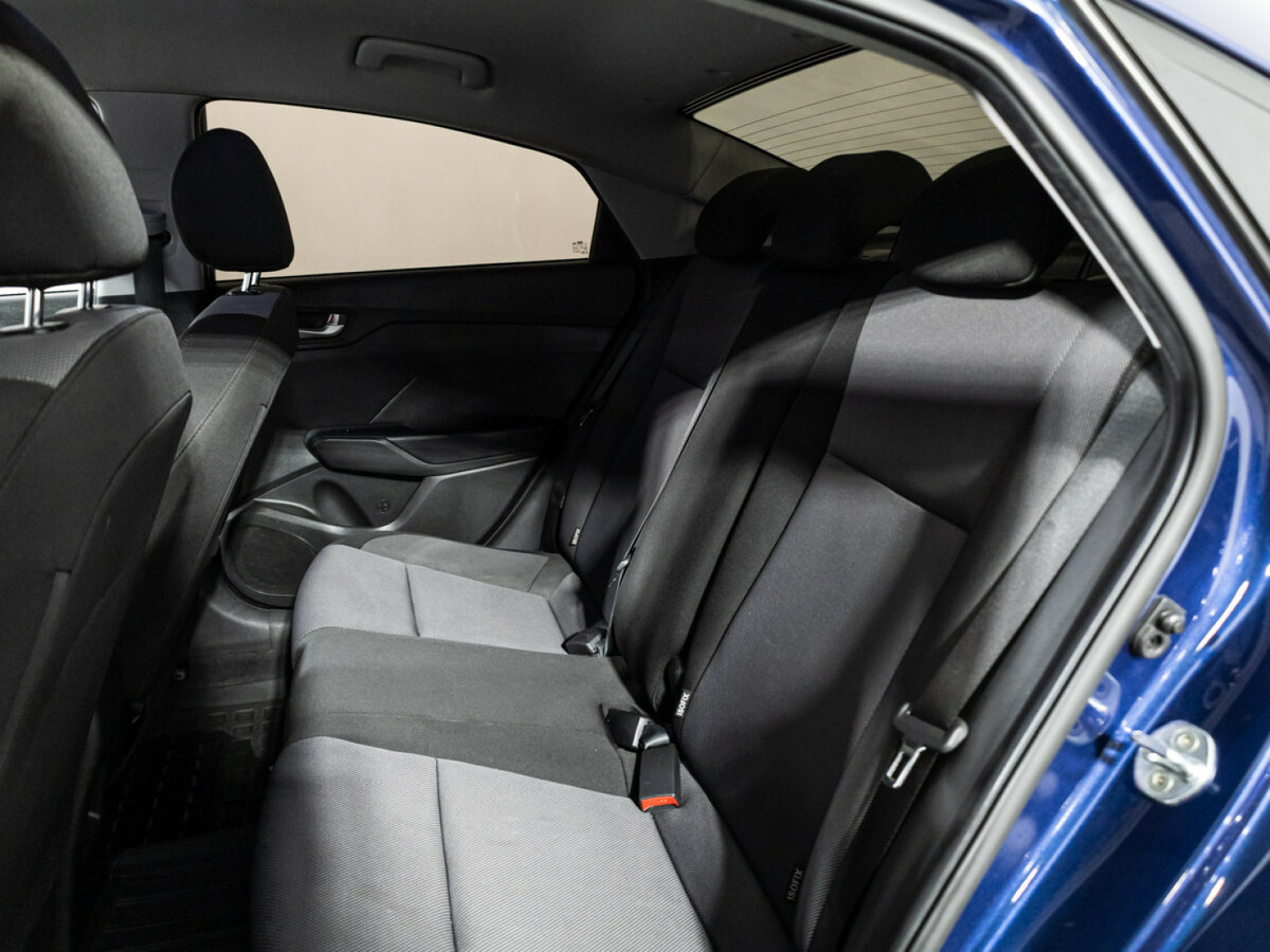 Купить Hyundai Solaris с пробегом. Фото: #9