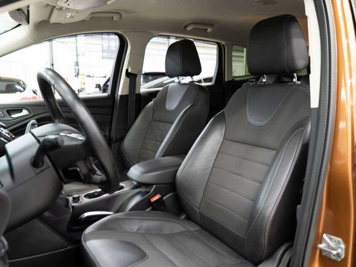 Купить Ford Kuga с пробегом. Фото: #4