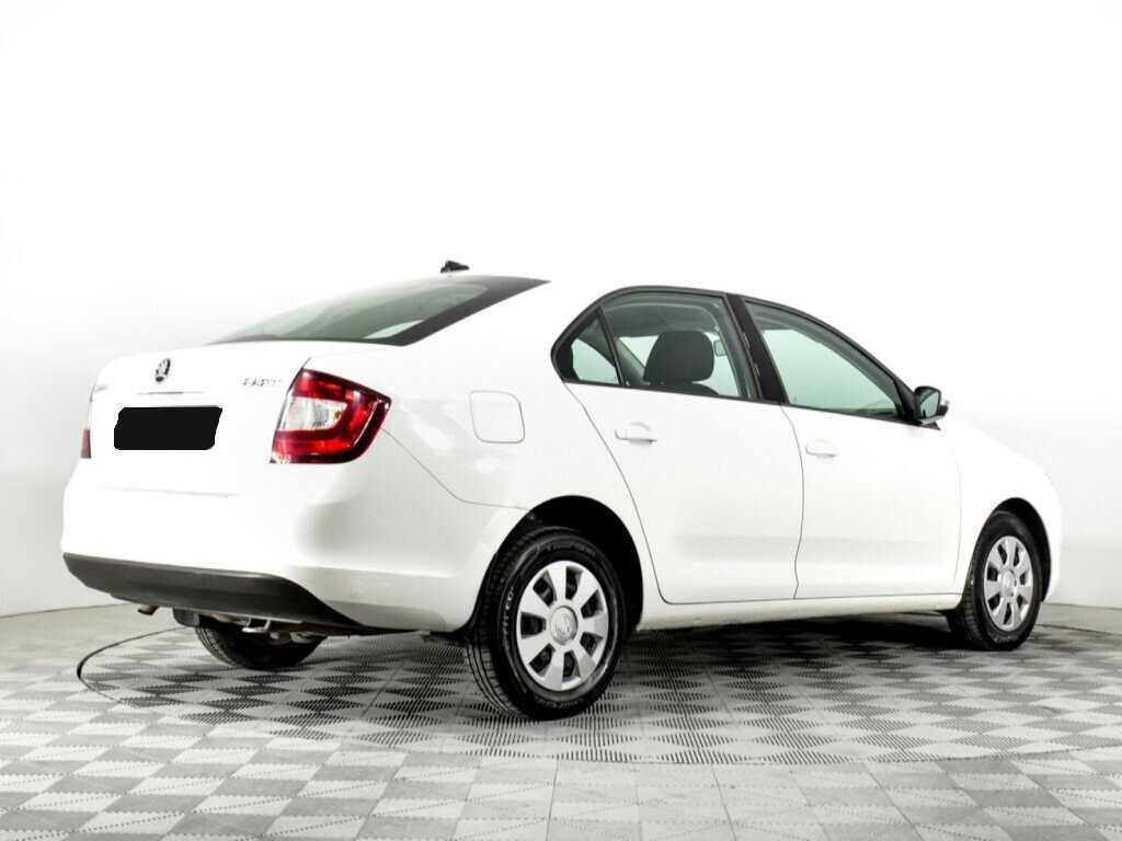 Купить Skoda Rapid с пробегом. Фото: #4