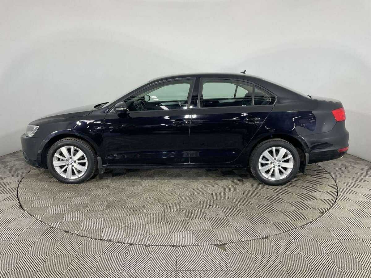 Купить Volkswagen Jetta с пробегом. Фото: #4