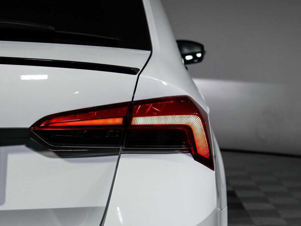 Купить Skoda Rapid с пробегом. Фото: #20