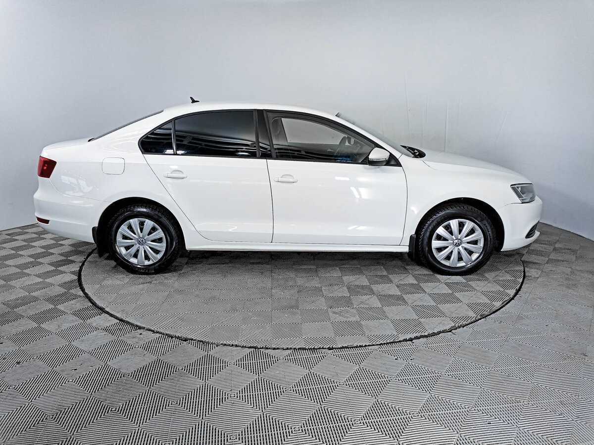 Купить Volkswagen Jetta с пробегом. Фото: #3