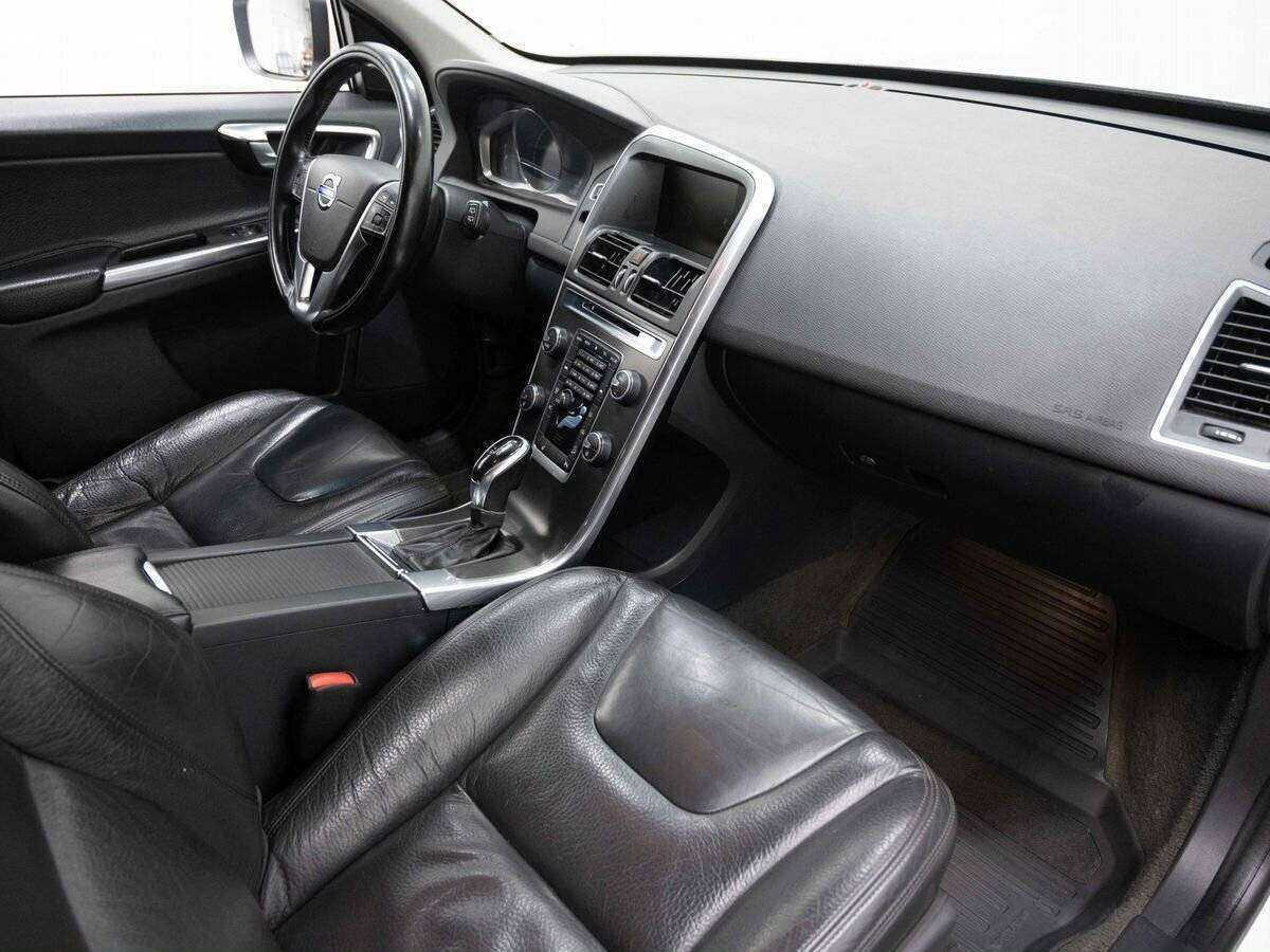 Купить Volvo XC60 с пробегом. Фото: #10