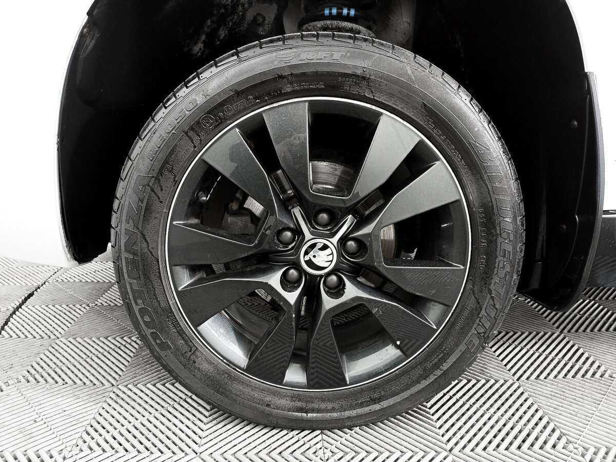 Купить Skoda Yeti с пробегом. Фото: #17