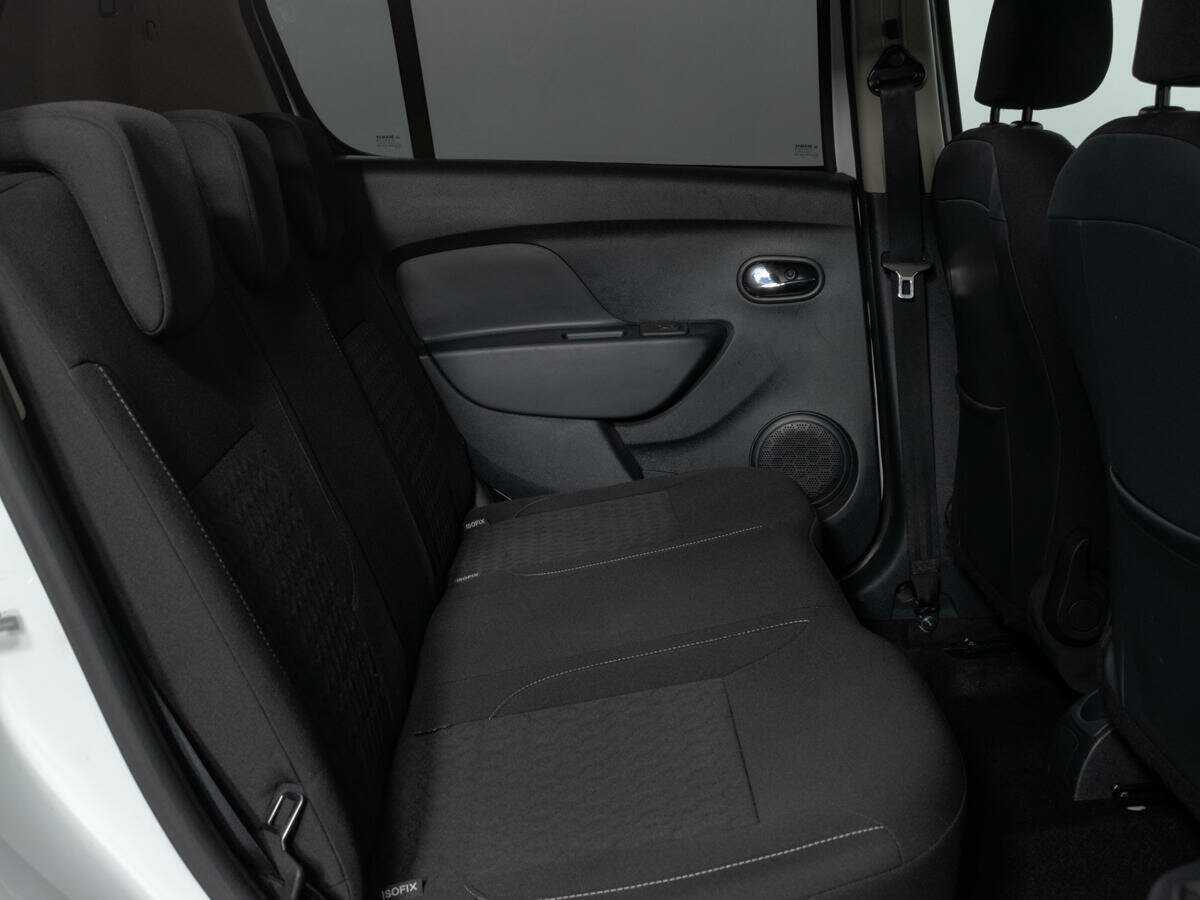 Купить Renault Sandero с пробегом. Фото: #11