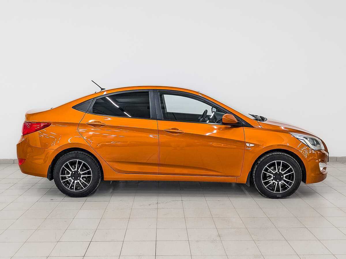 Купить Hyundai Solaris с пробегом. Фото: #3
