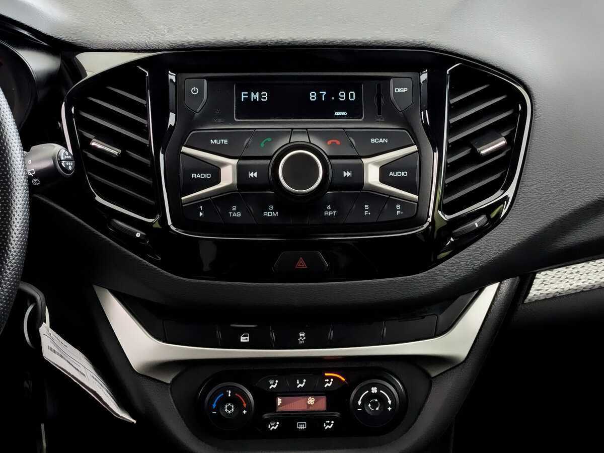 Купить Lada (ВАЗ) Vesta с пробегом. Фото: #12