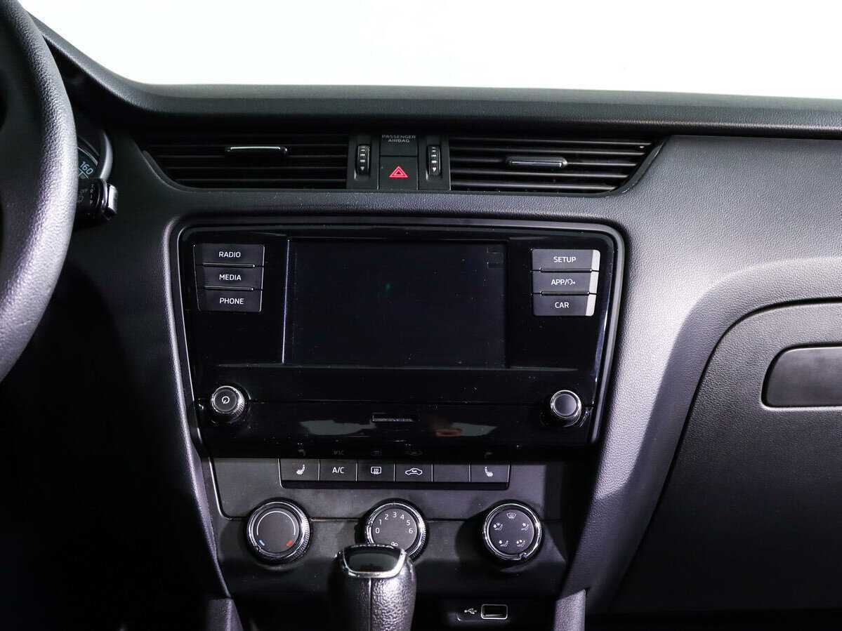 Купить Skoda Octavia с пробегом. Фото: #10