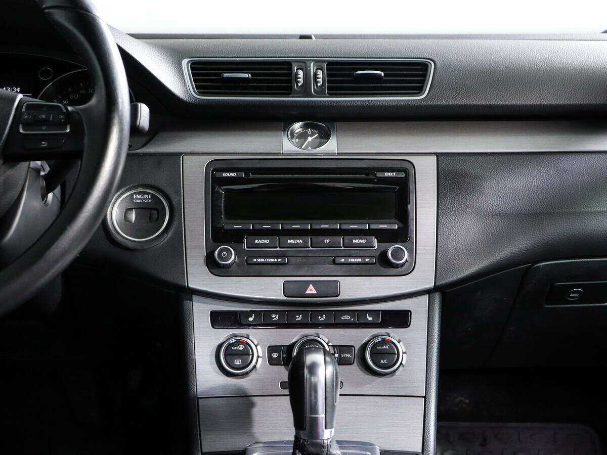 Купить Volkswagen Passat с пробегом. Фото: #10