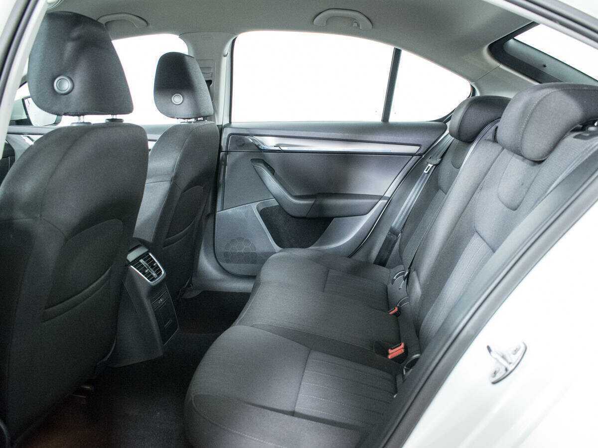 Купить Skoda Octavia с пробегом. Фото: #9