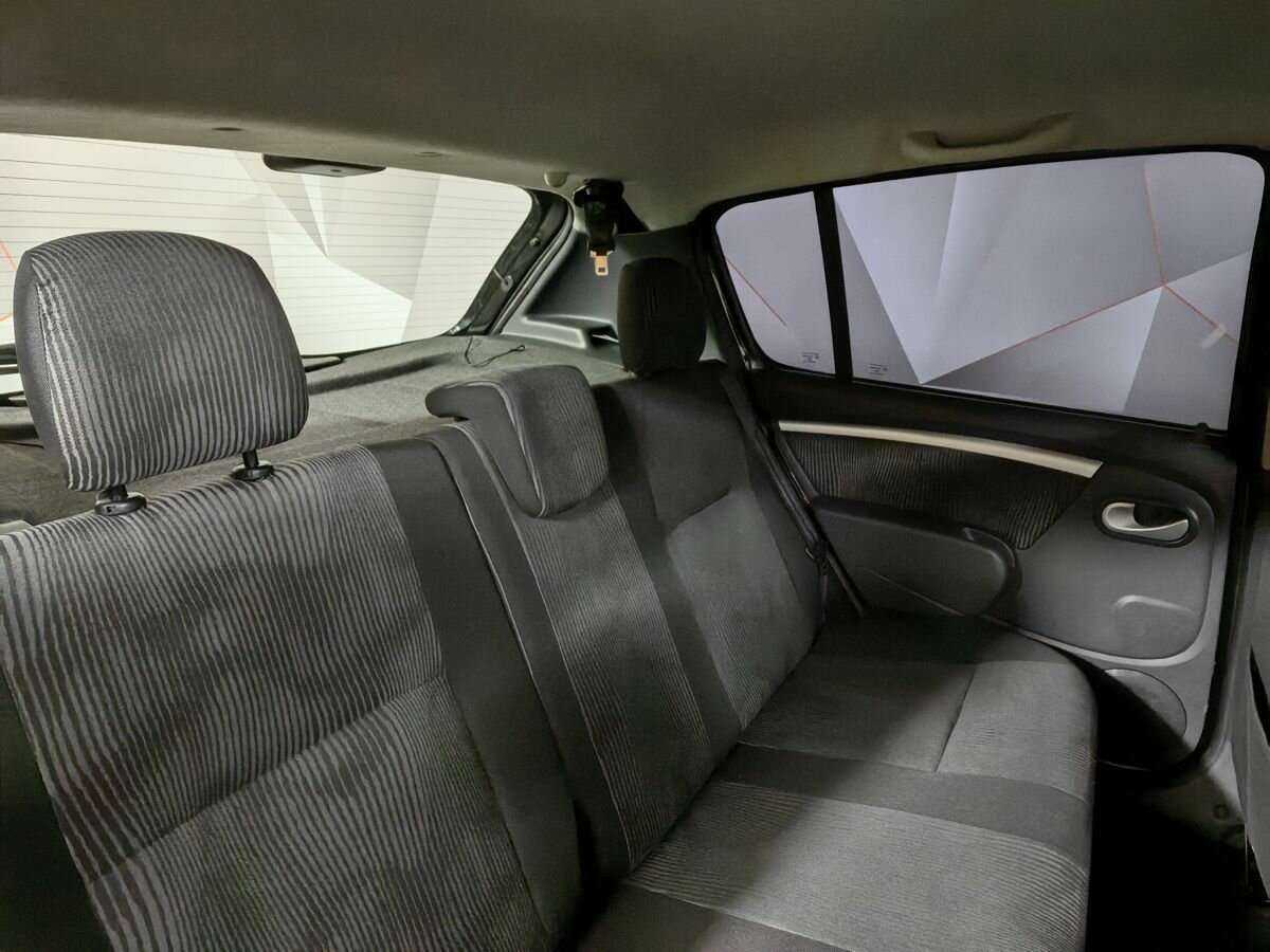 Купить Renault Sandero с пробегом. Фото: #9