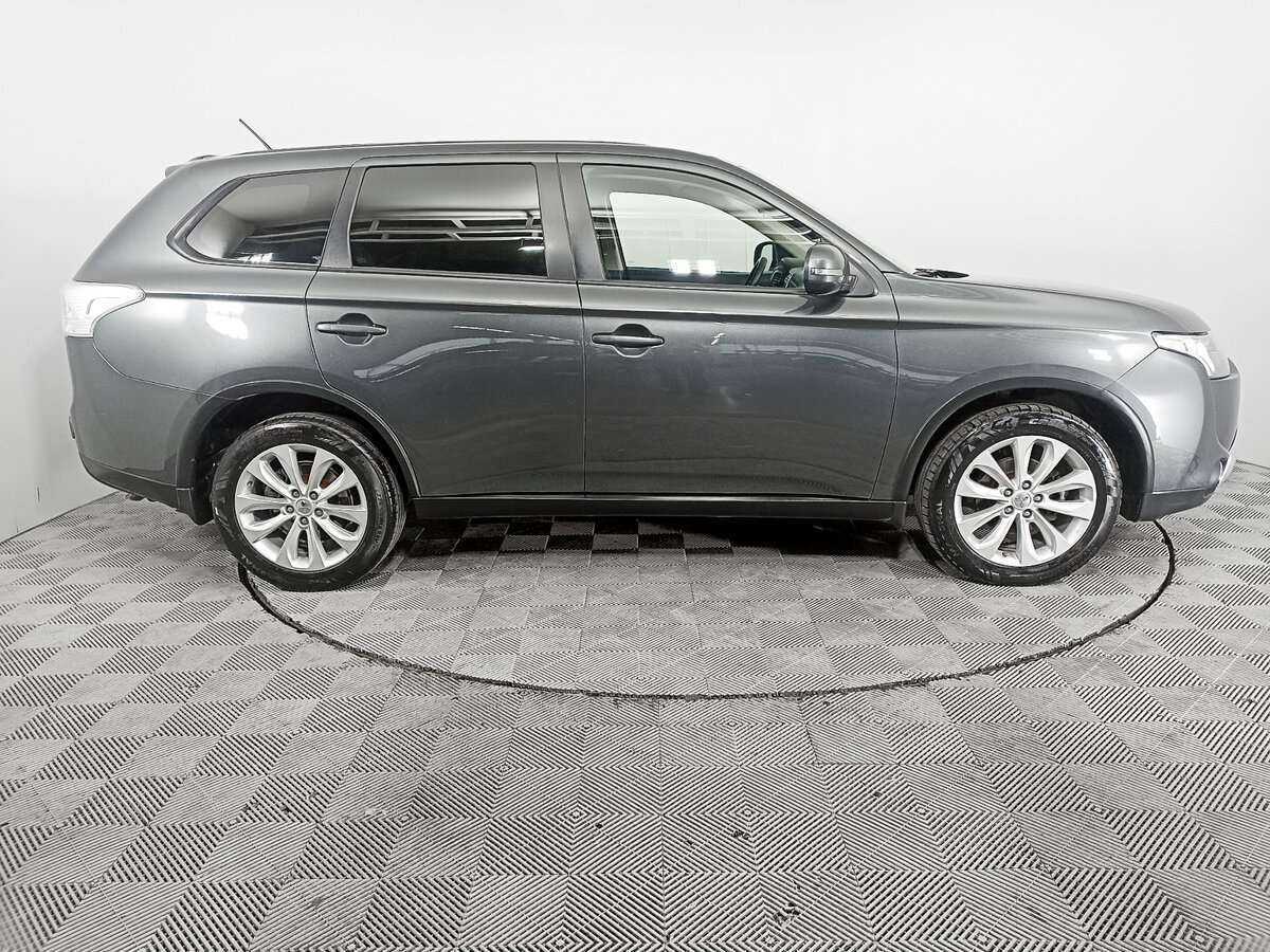 Купить Mitsubishi Outlander с пробегом. Фото: #3