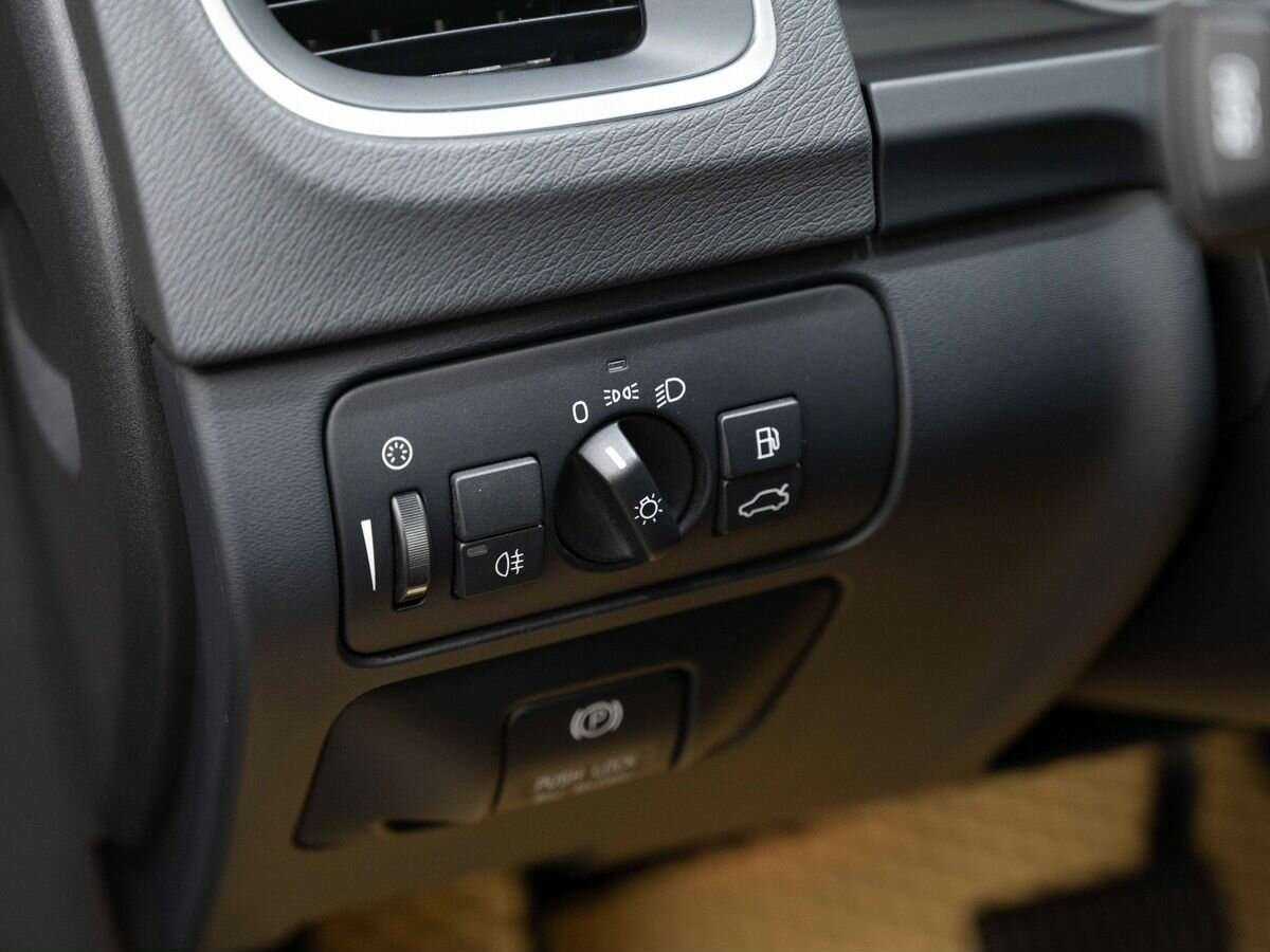 Купить Volvo S60 с пробегом. Фото: #17