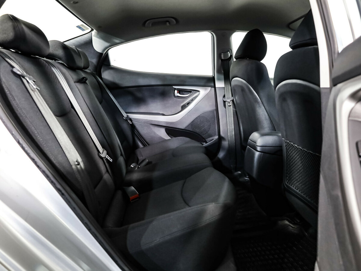 Купить Hyundai Elantra с пробегом. Фото: #15