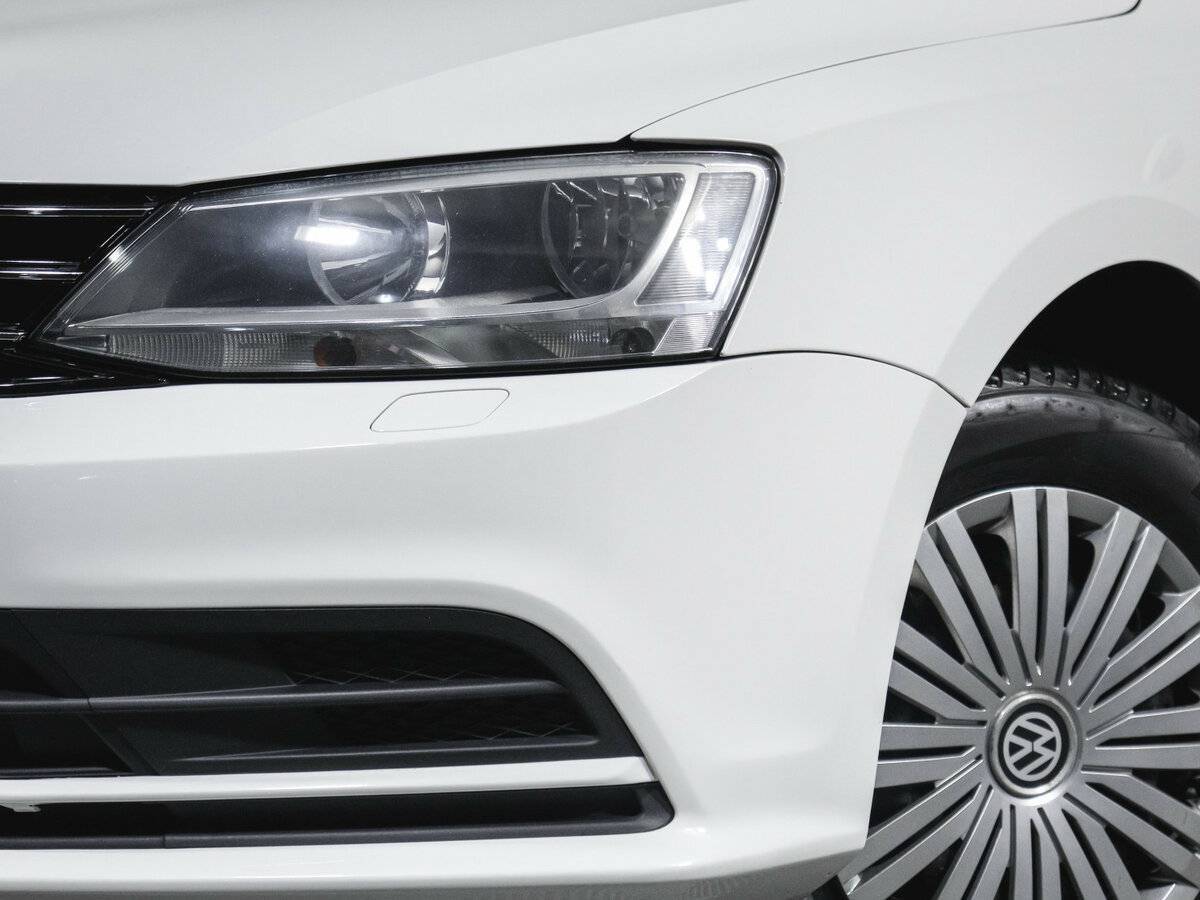 Купить Volkswagen Jetta с пробегом. Фото: #15