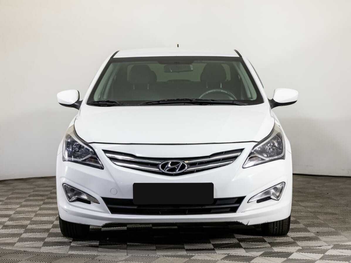 Купить Hyundai Solaris с пробегом. Фото: #1
