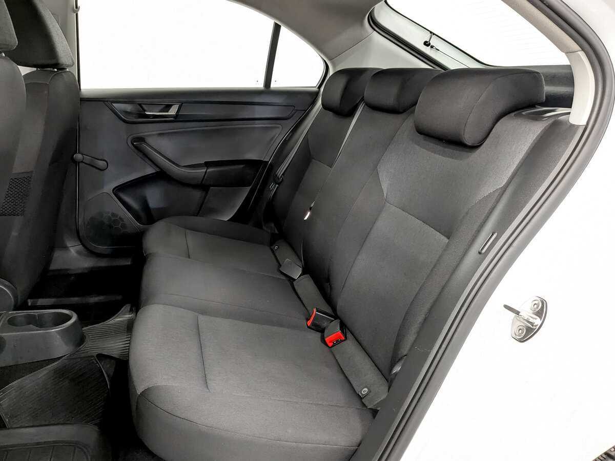 Купить Skoda Rapid с пробегом. Фото: #11