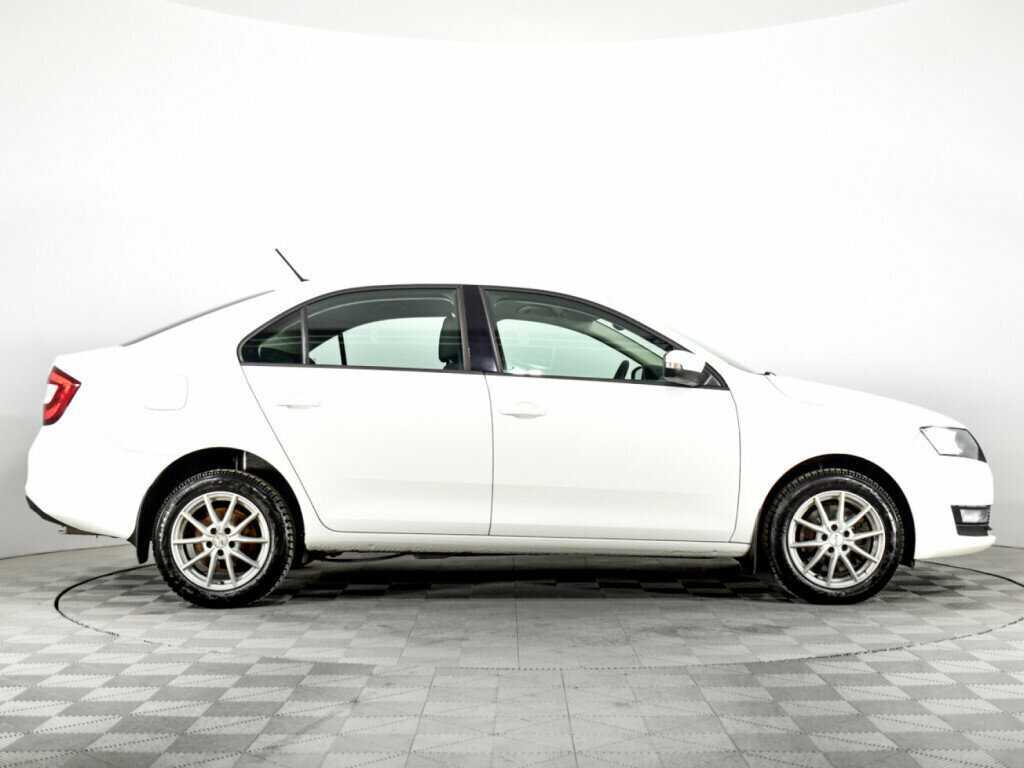 Купить Skoda Rapid с пробегом. Фото: #3