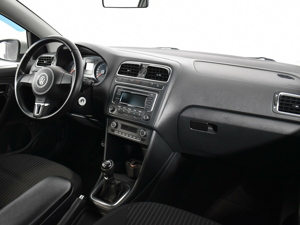 Купить Volkswagen Polo с пробегом. Фото: #9