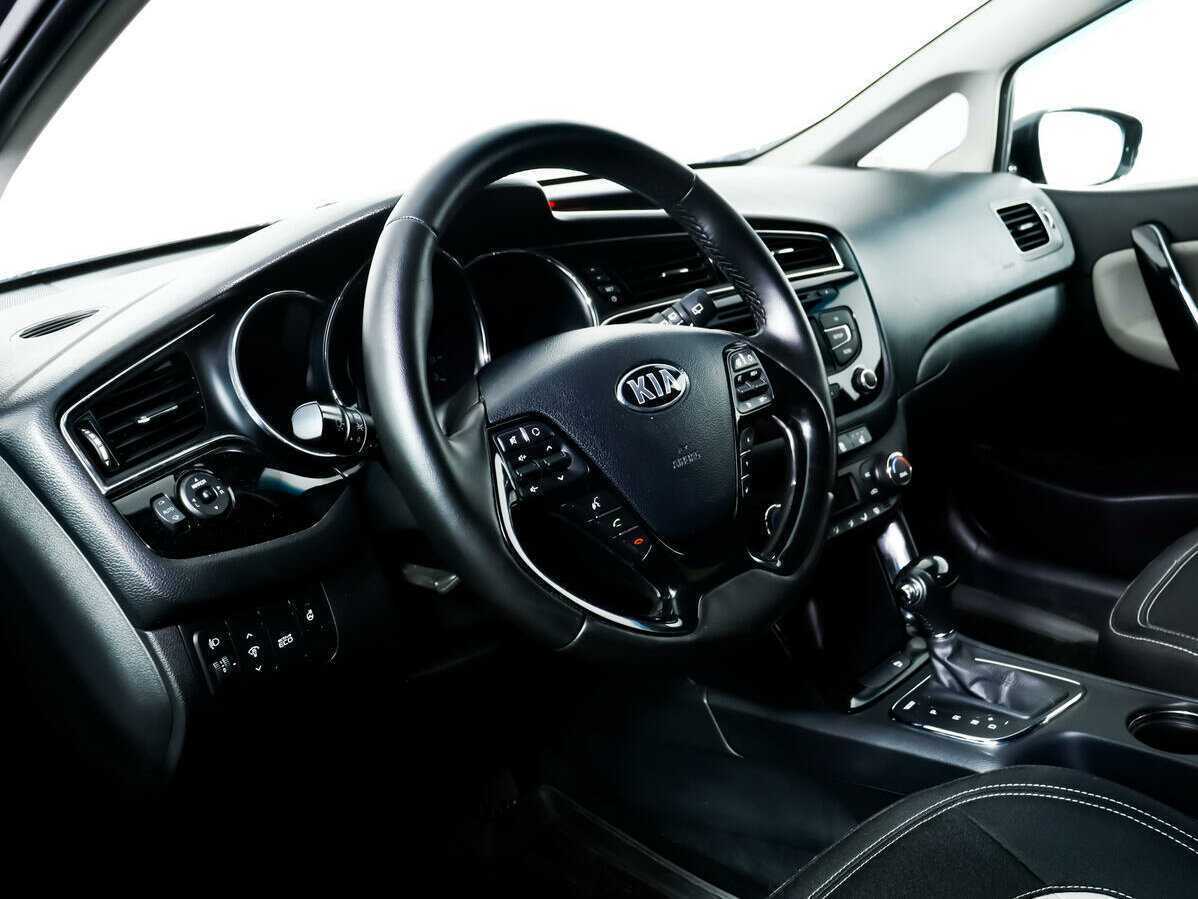 Купить Kia Ceed с пробегом. Фото: #12
