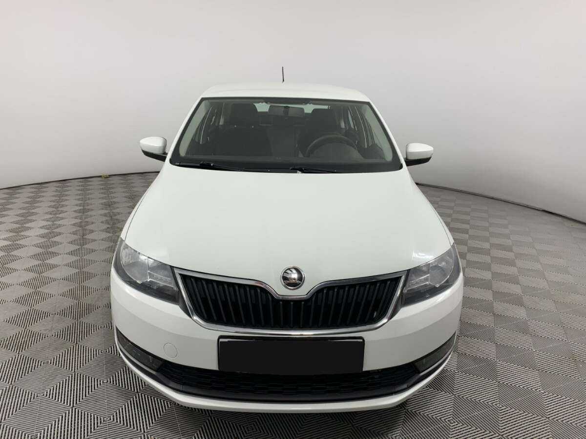 Купить Skoda Rapid с пробегом. Фото: #1